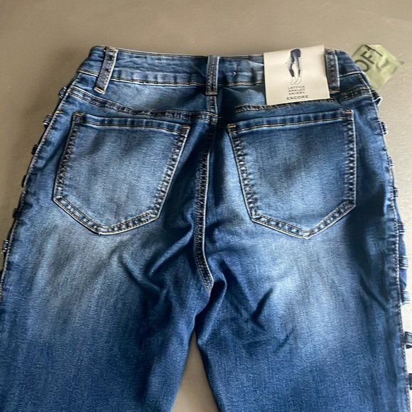 Mid rise, lattice, anklet, skinny jeans made by Encore - Picture 6 of 8